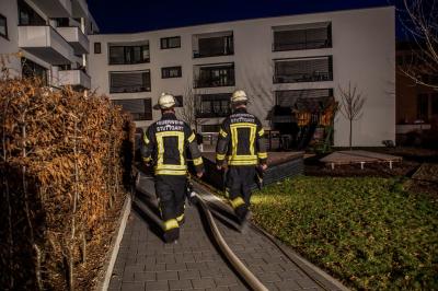Stuttgart-Feuerbach:Waschmaschinenbrand loest Grossalarm aus